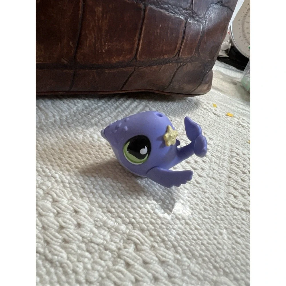 Littlest Pet Shop‎ # 031 Purple Whale Orange Starfish.